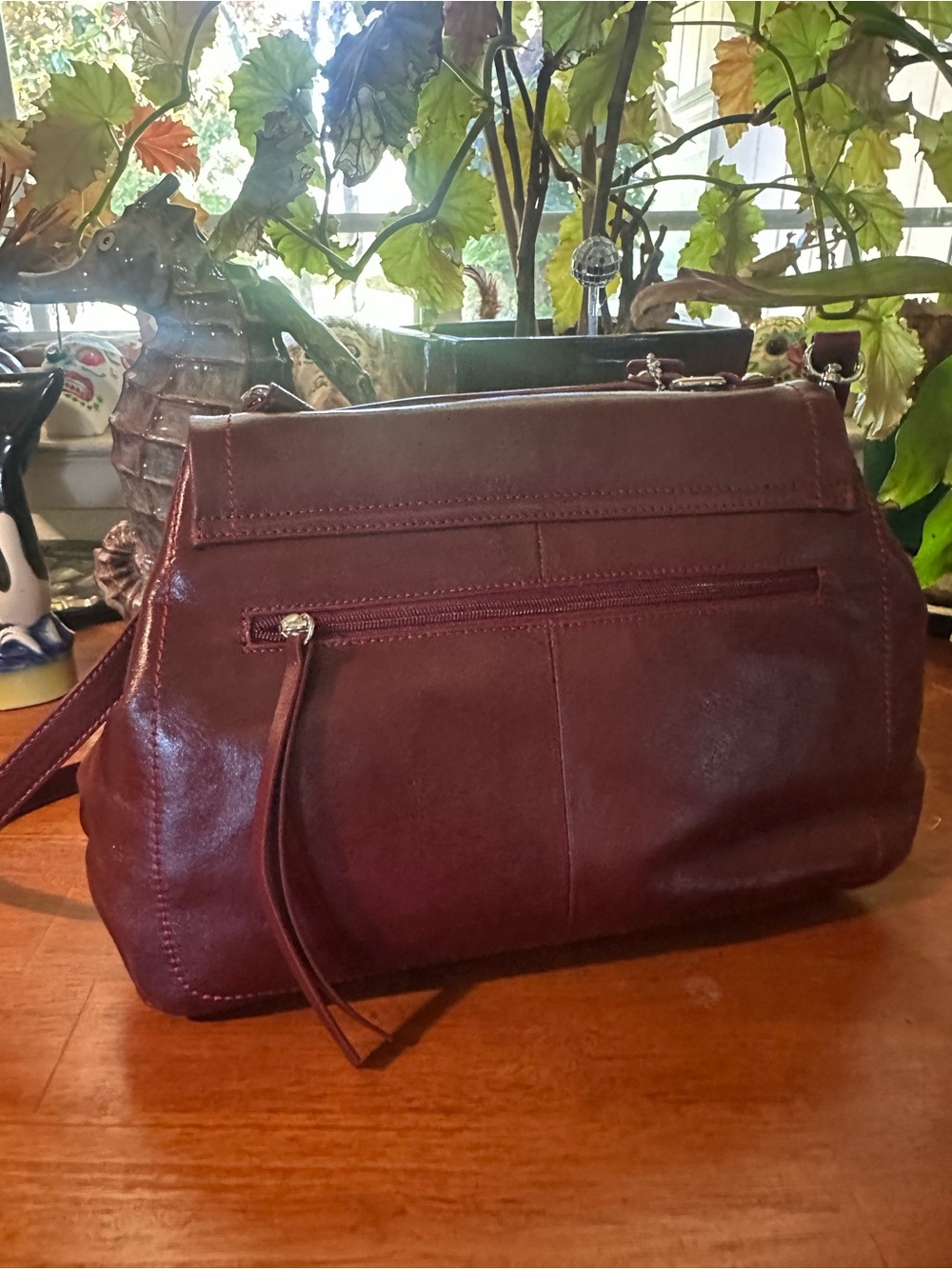 Wilson’s leather crossbody or shoulder bag - Picture 4 of 8